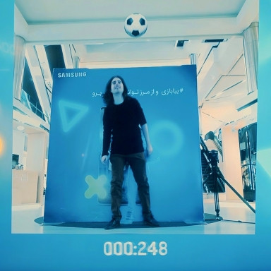 Play soccer with Samsung